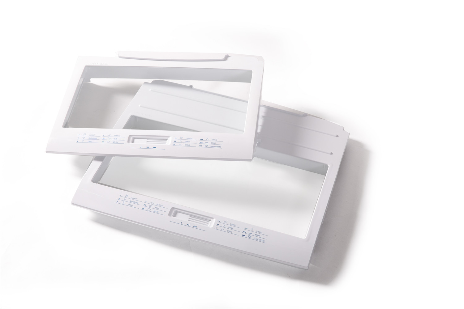 Encapsulated Crisper Pan Cover with Adjusting Slider